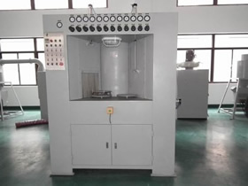 轉(zhuǎn)盤式（間歇式）自動噴砂機